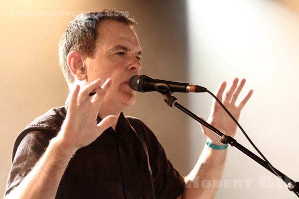 THE WEDDING PRESENT - 2013-10-12 - PARIS - La Maroquinerie - 